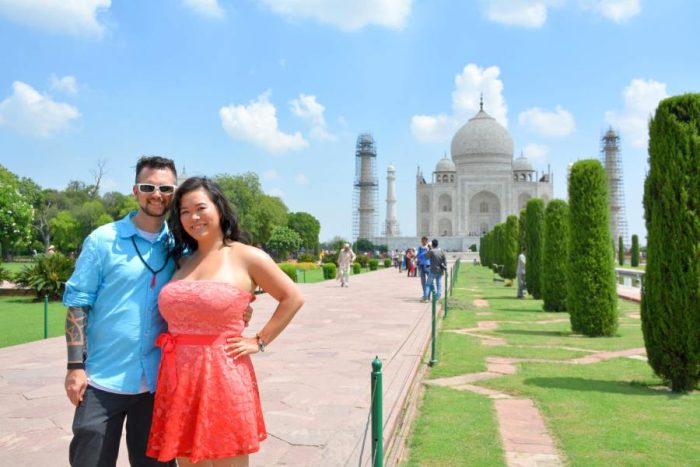 Taj Mahal Photo Shoot For Couples