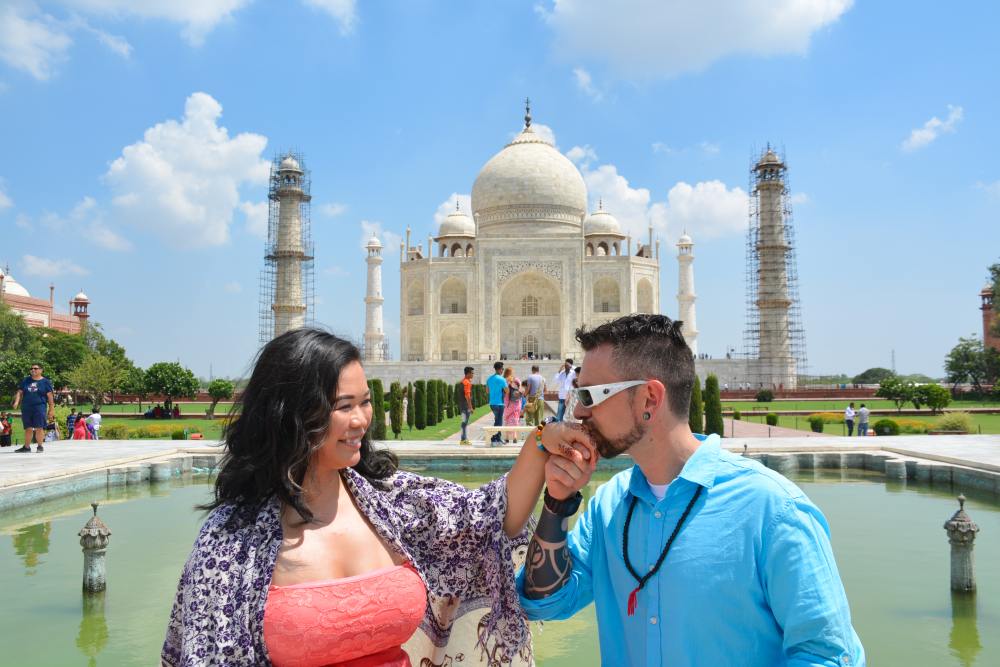 Taj Mahal Photo Shoot For couples